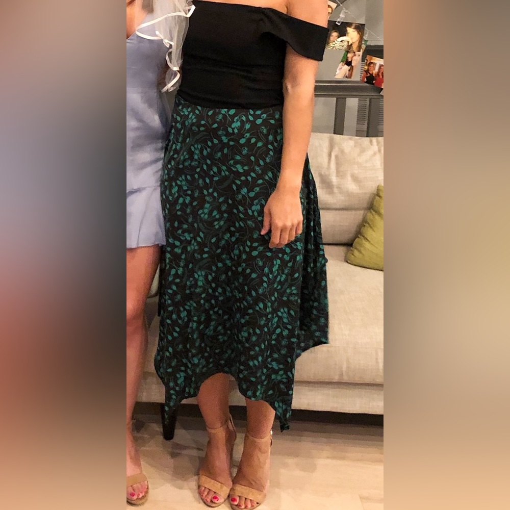 A-line flowy floral black and green skirt - size 2